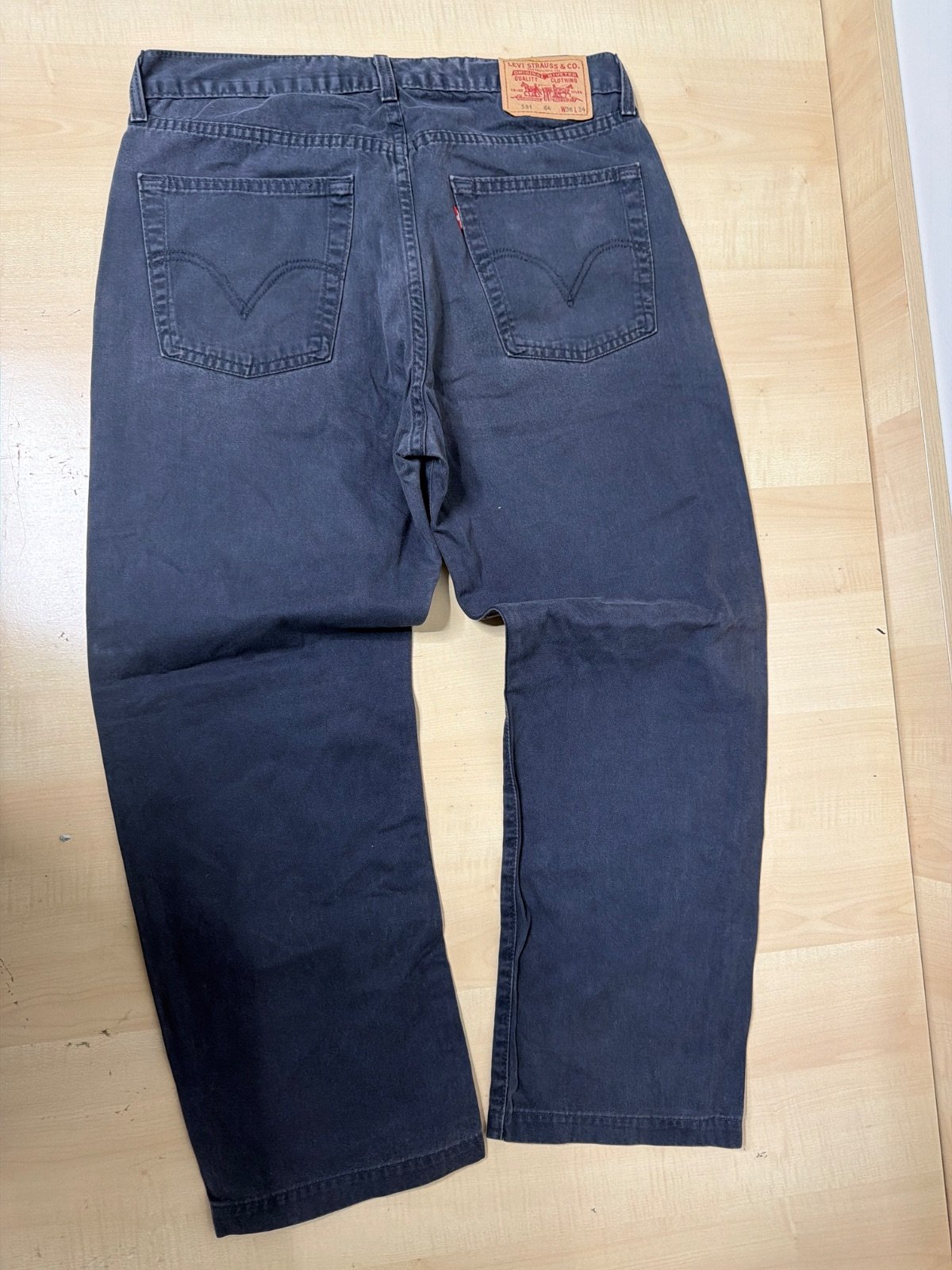 Levi's 581 vaqueros negro desgastado W36 L34 vintage streetwear — foto 2