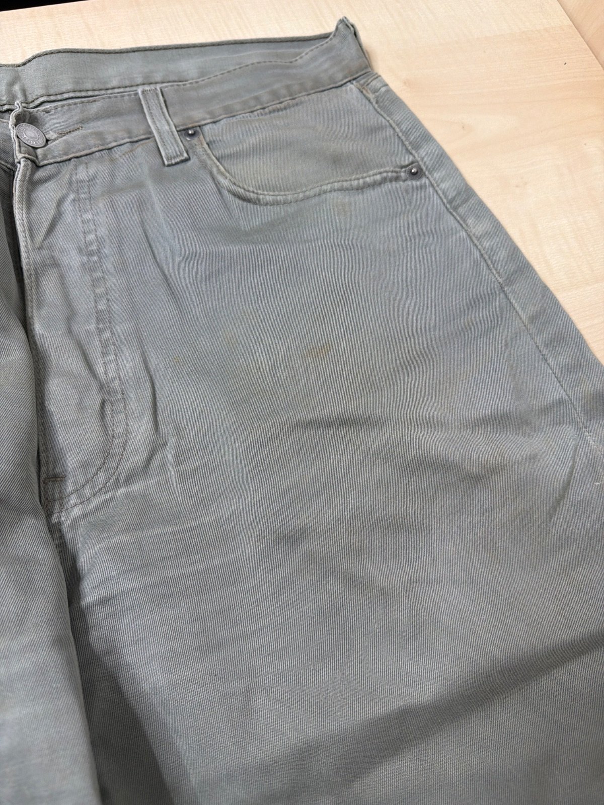 Levi's pantalón recto verde caqui militar vintage W34 — foto 3