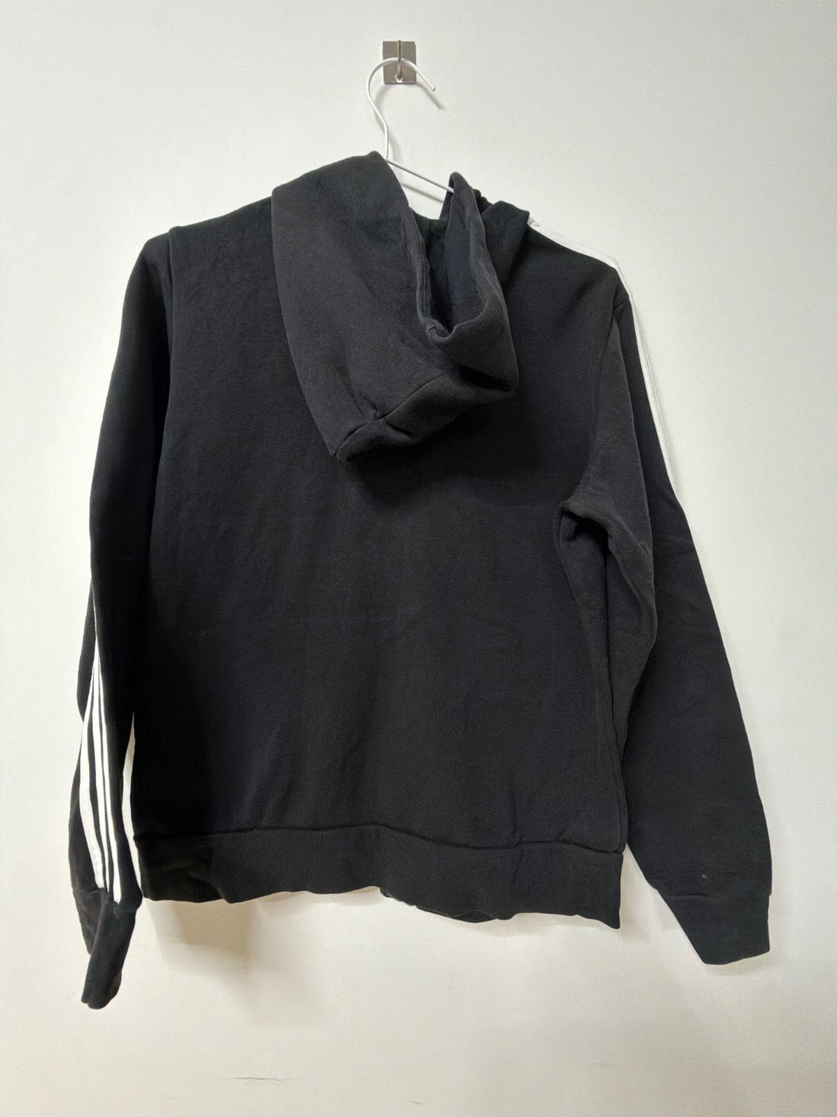 Sudadera Adidas capucha negra 3 rayas Talla L Streetwear — foto 2