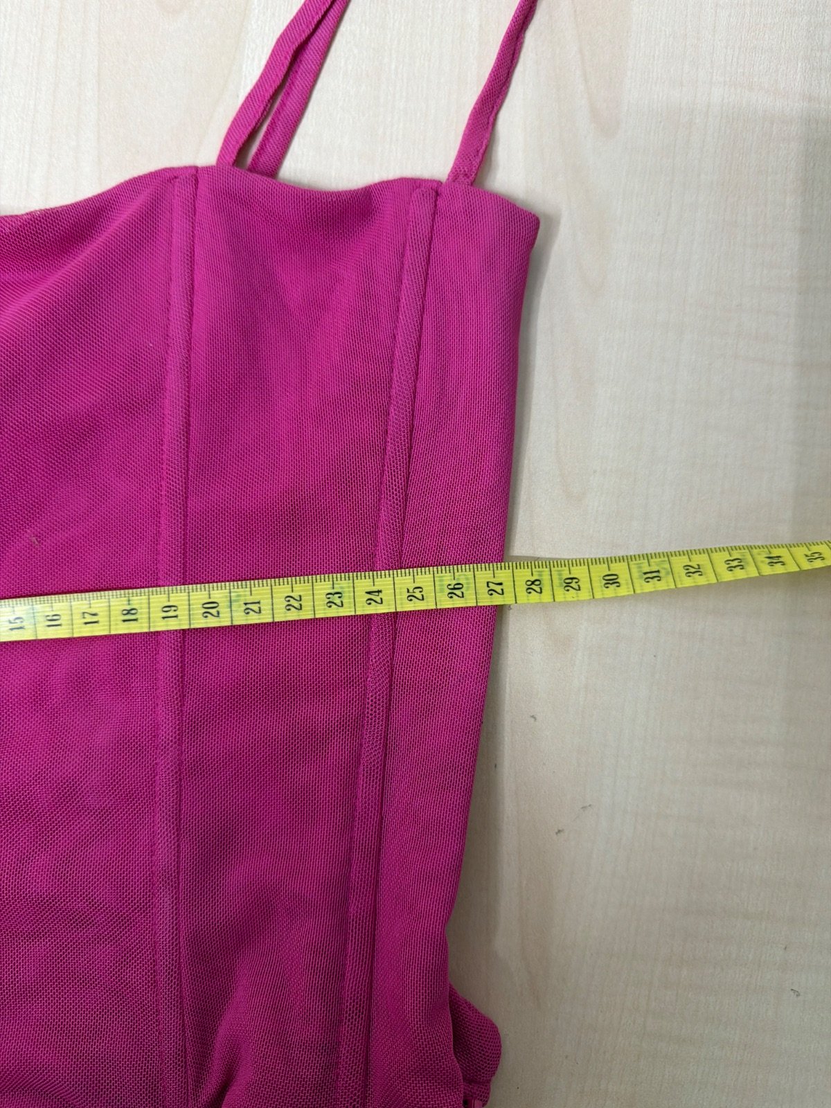 Tiger Mist corset top rosa fucsia malla Y2K streetwear — foto 5