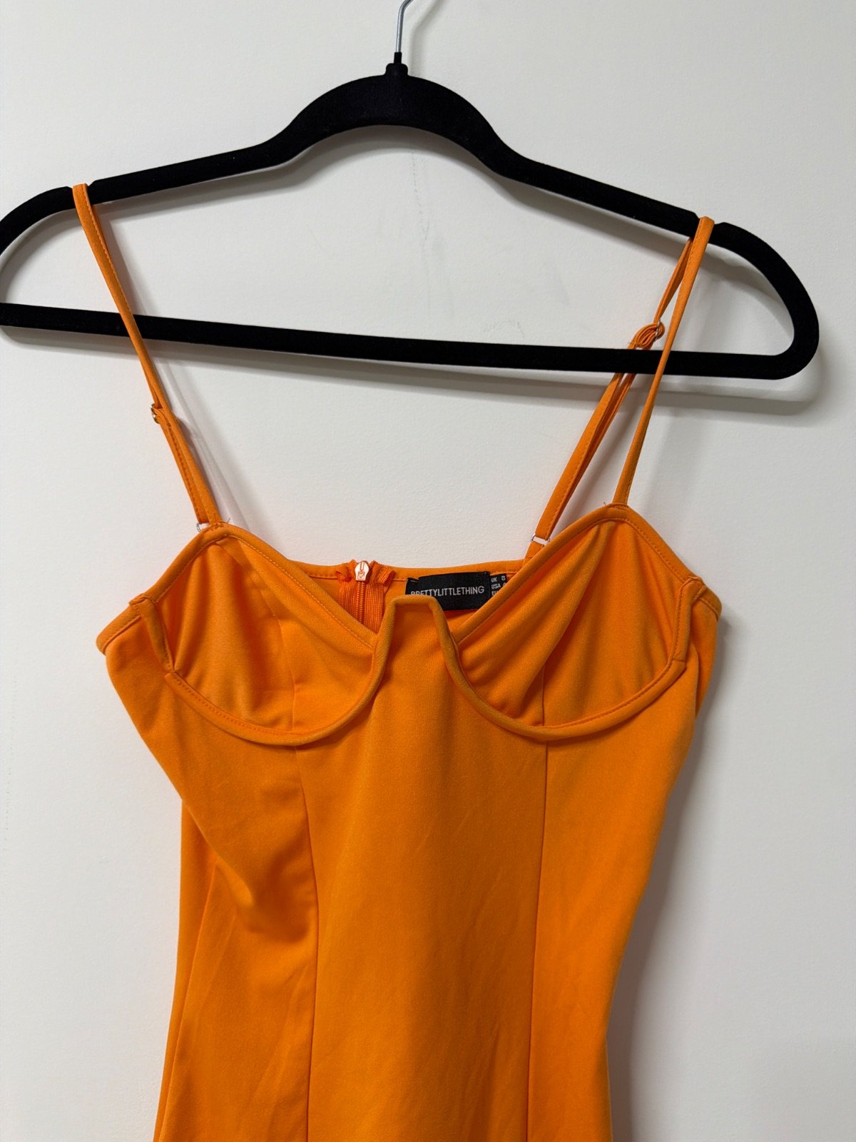 PrettyLittleThing vestido corsé naranja bodycon fiesta Y2K — foto 2