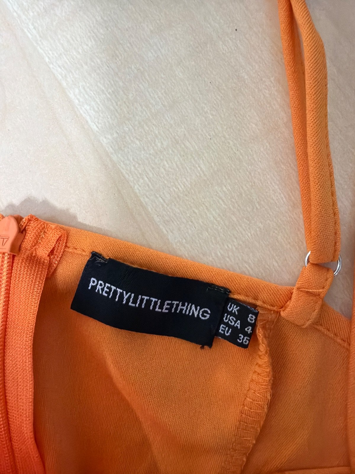 PrettyLittleThing vestido corsé naranja bodycon fiesta Y2K — foto 4
