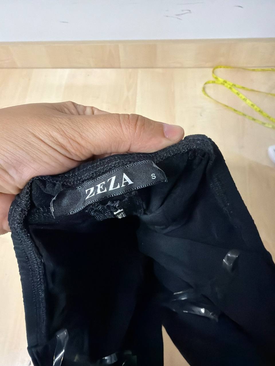 Corsé top negro pinchos dorados Talla S Fiesta Glam Vintage — foto 4