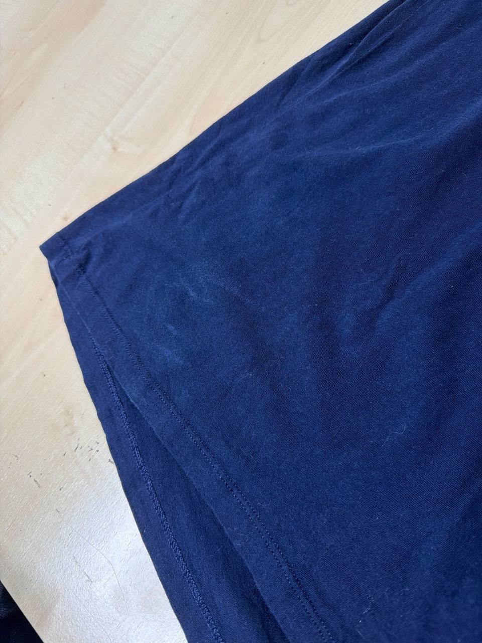 Camiseta GAP Logo Camuflaje Azul Marino Vintage Oversize — foto 5