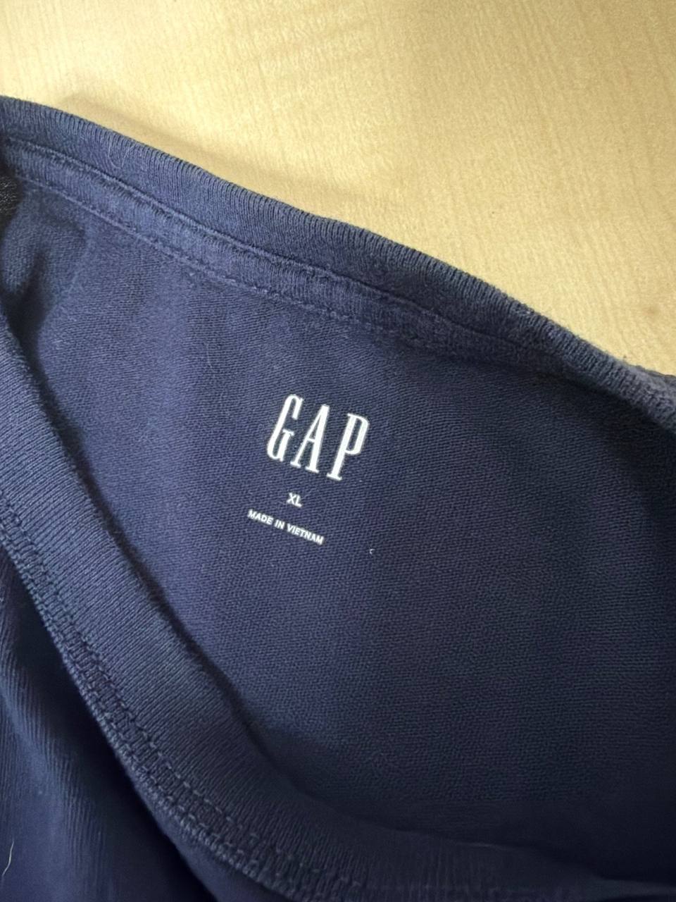 Camiseta GAP Logo Camuflaje Azul Marino Vintage Oversize — foto 6