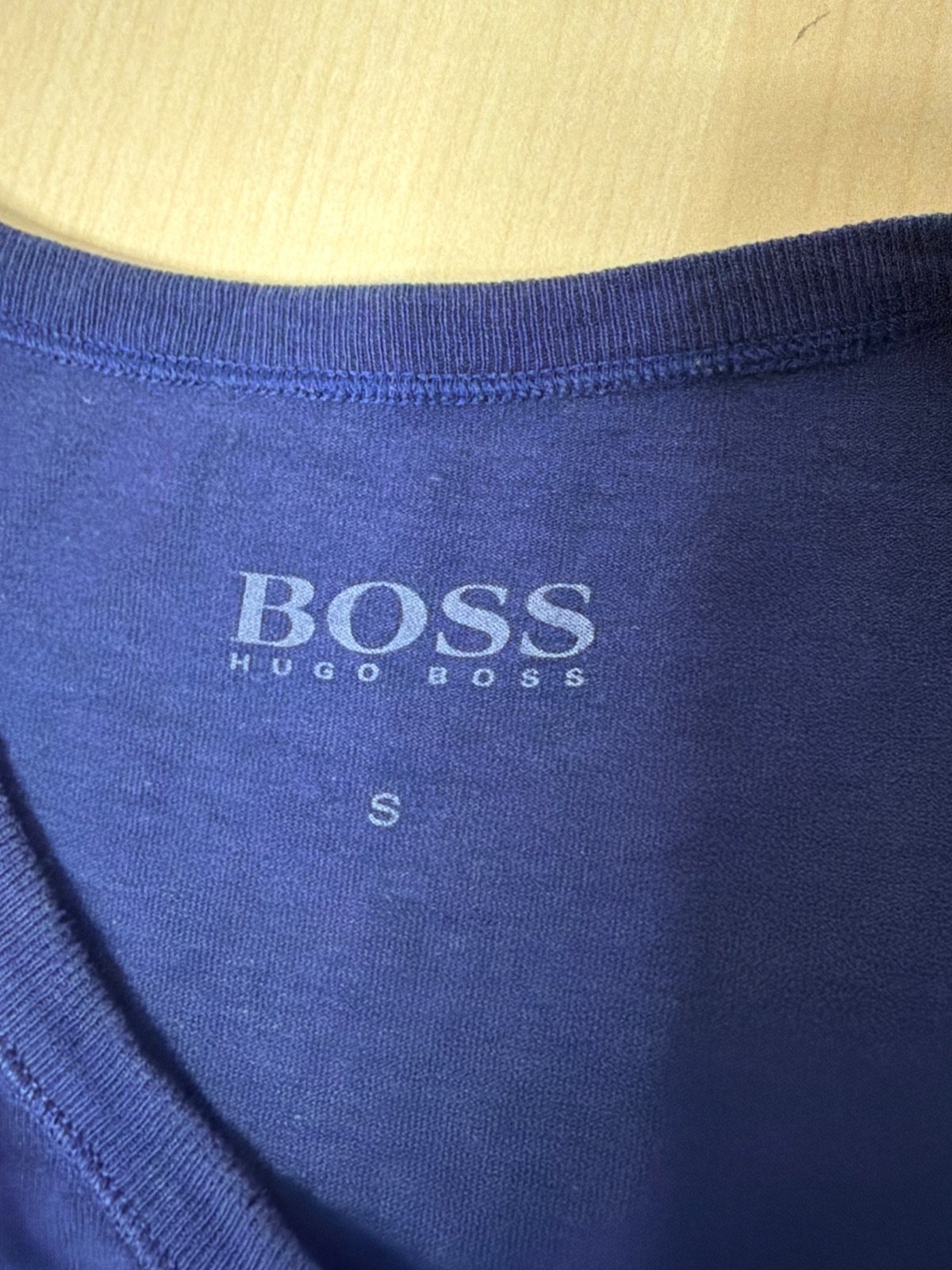 Hugo Boss camiseta azul marino talla S básica logo bordado — foto 4