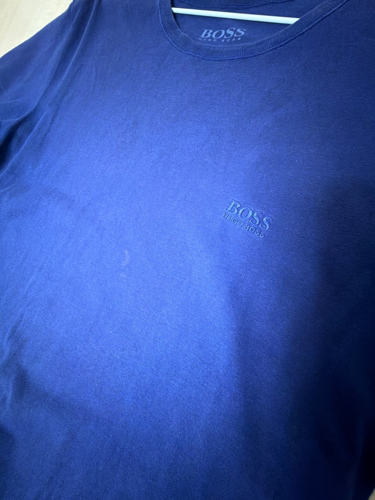 Hugo Boss camiseta azul marino talla S básica logo bordado — foto 3