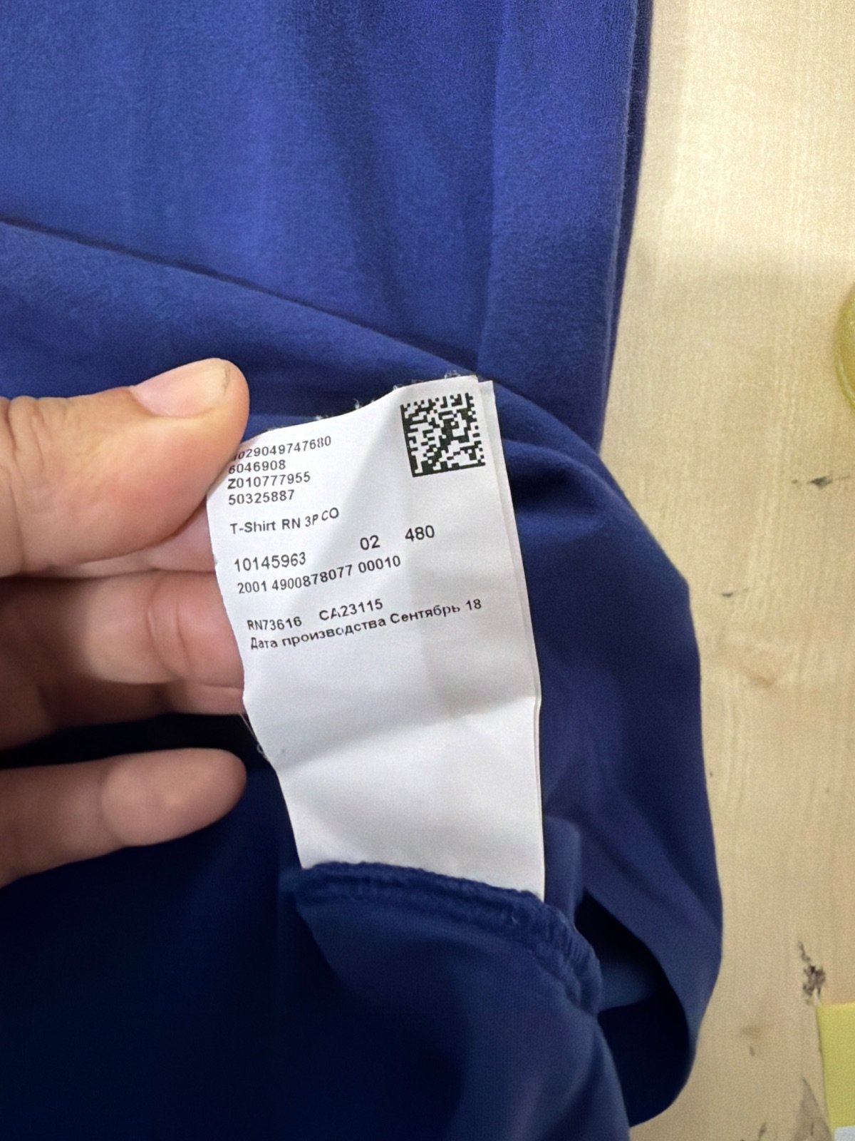 Hugo Boss camiseta azul marino talla S básica logo bordado — foto 6