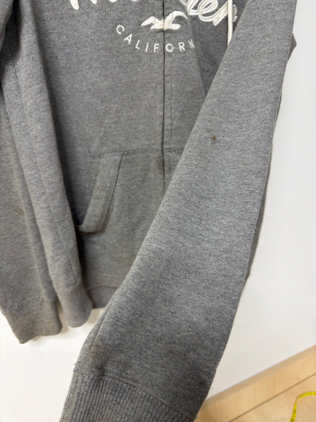 Hollister sudadera capucha gris California streetwear — foto 3