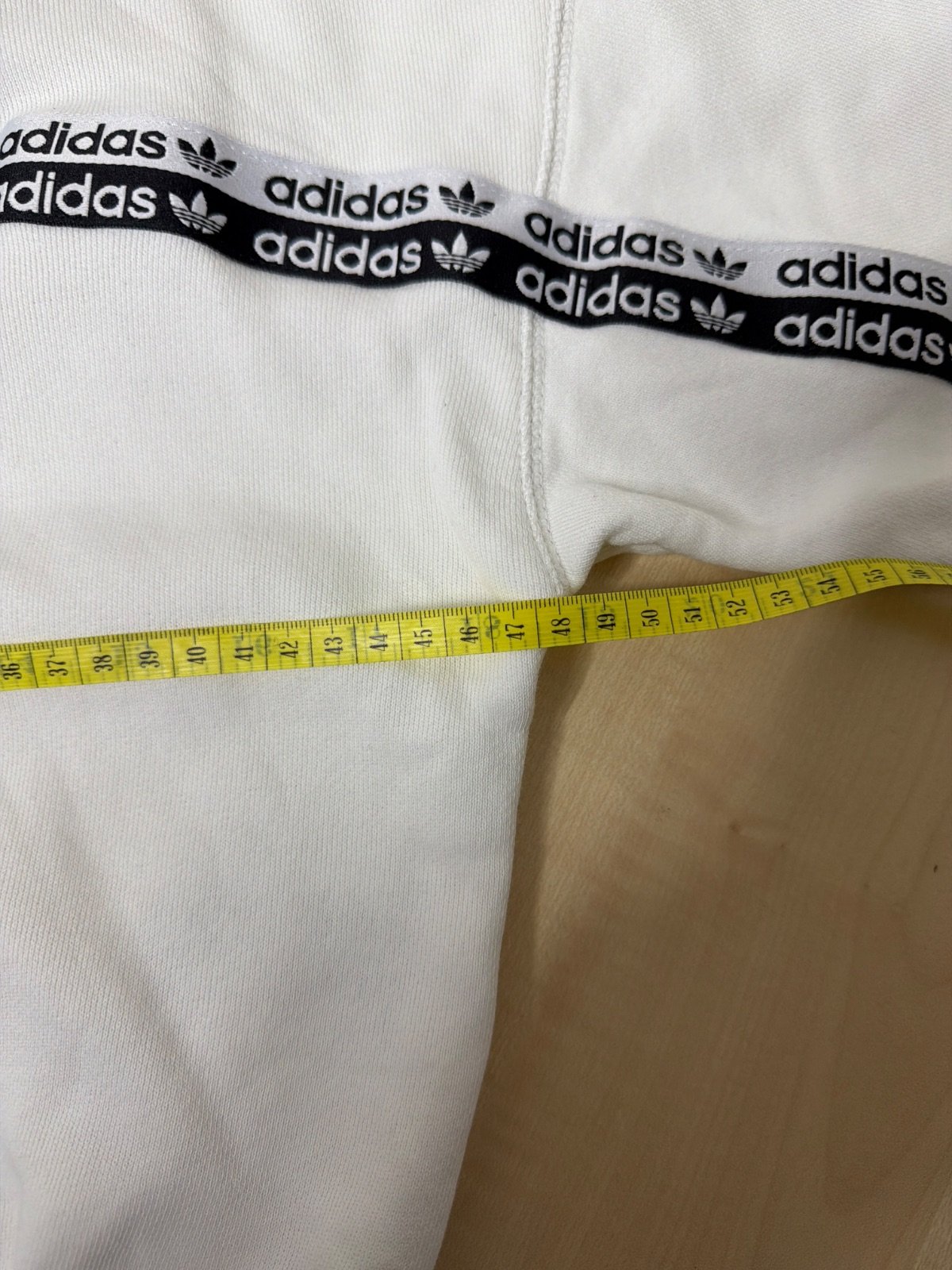 Adidas Originals sudadera crop blanca capucha vintage — foto 11