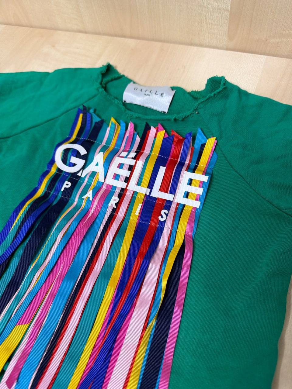 Gaëlle Paris sudadera bebé verde flecos cinta bordado — foto 2