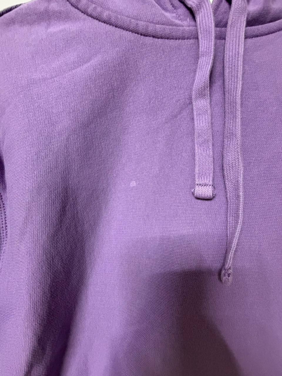 Sudadera Carhartt WIP capucha lila oversize streetwear — foto 5