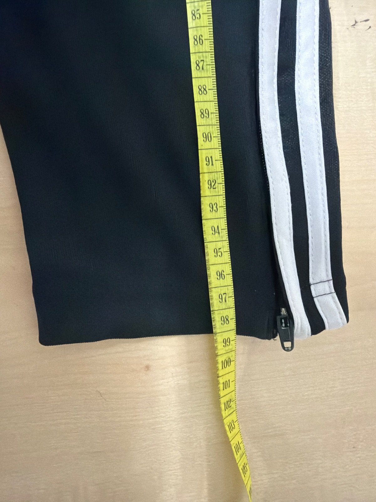 Adidas Trackpant Negro con Cremalleras (Original) — foto 4
