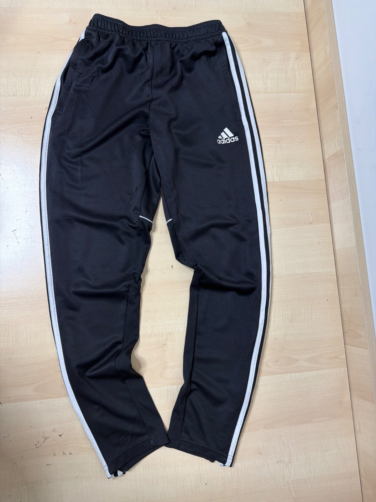 Adidas Trackpant Negro con Cremalleras (Original)