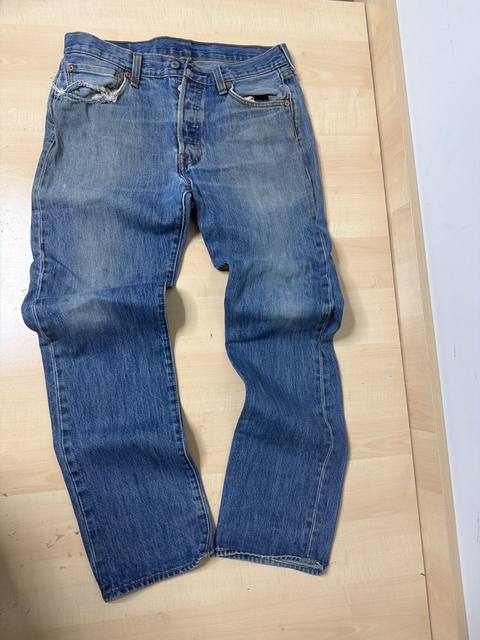 Vaqueros Levi's 501 estilo grunge / rotos (Distressed) - W33 L32