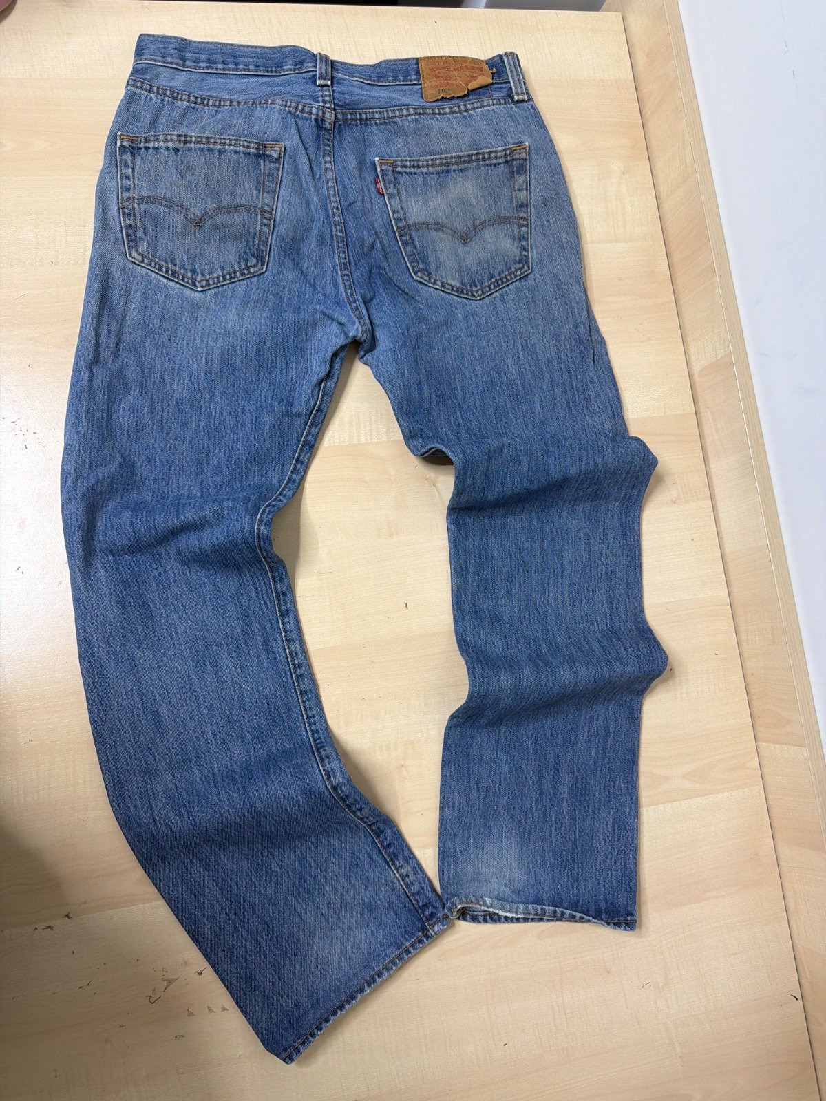Vaqueros Levi's 501 estilo grunge / rotos (Distressed) - W33 L32 — foto 2