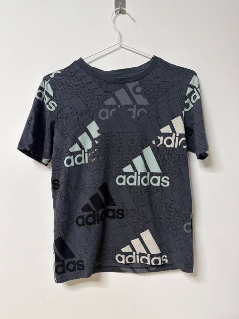 Adidas camiseta niño 12 años 152 gris logo allover