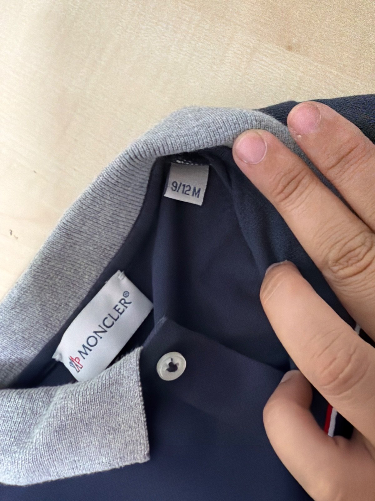 Polo Moncler Bebé Original Azul Marino - Talla 9-12 Meses — foto 3