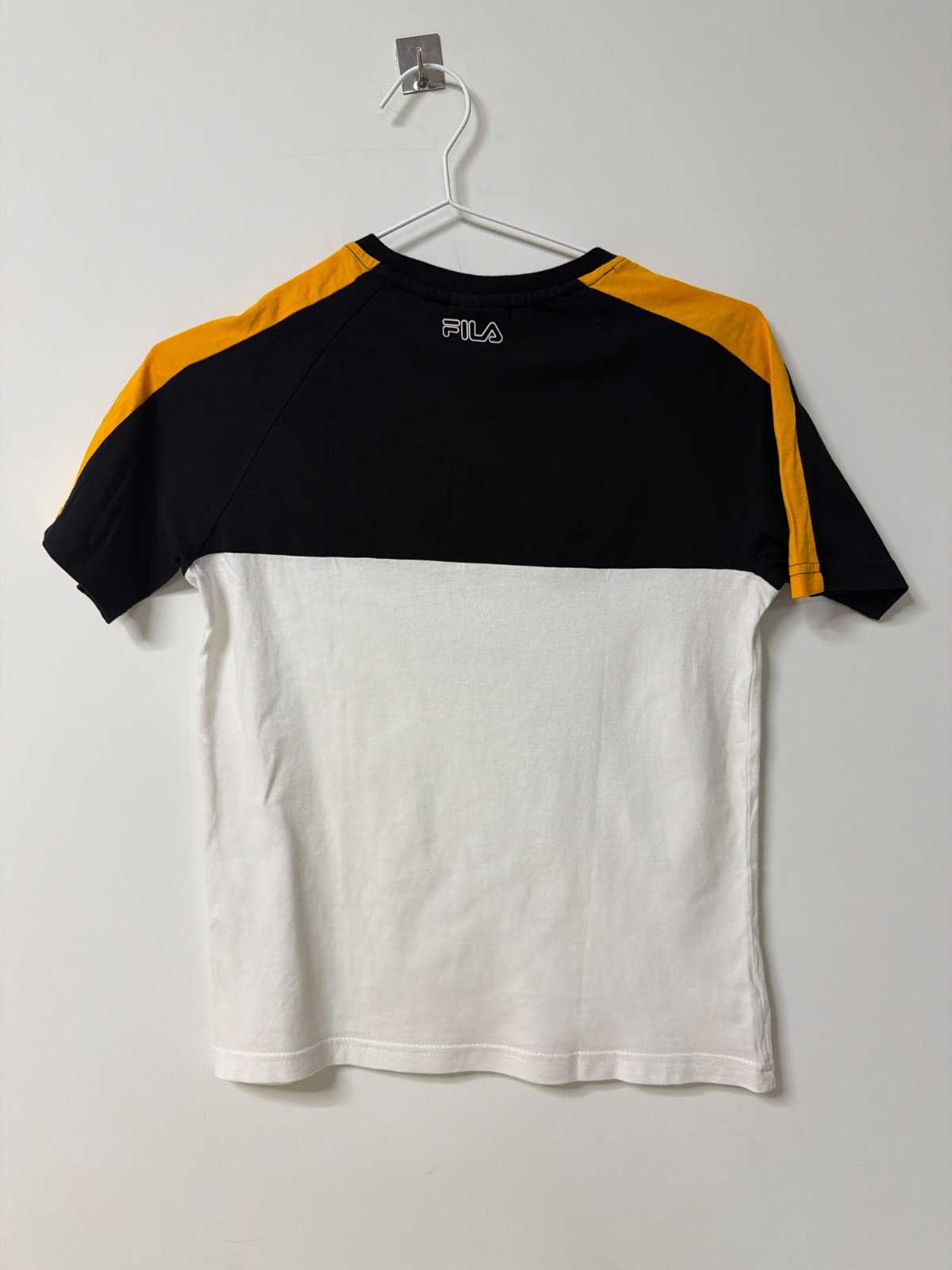 Camiseta Fila Colorblock Retro - Talla 11/12 Años (Ideal Mujer XS / Baby Tee) — foto 2