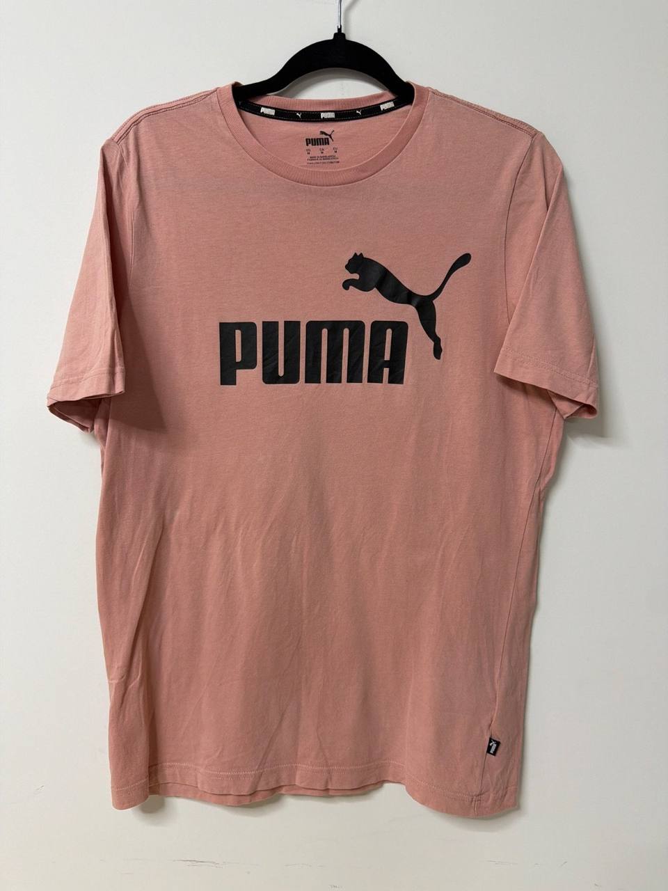 Camiseta Puma rosa salmón Talla M logo vintage streetwear