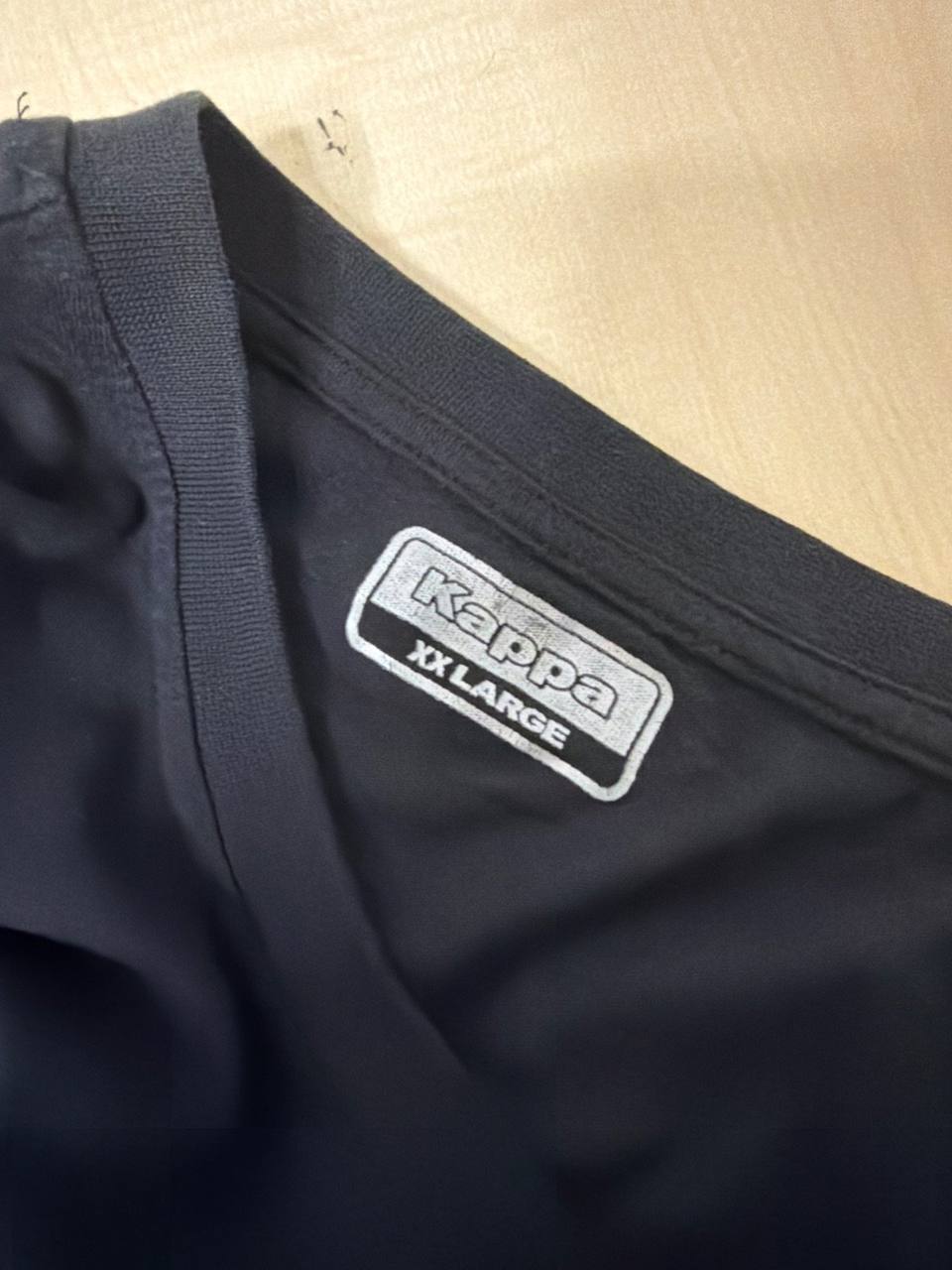 Camiseta Kappa negra logo retro Talla XL streetwear vintage — foto 4