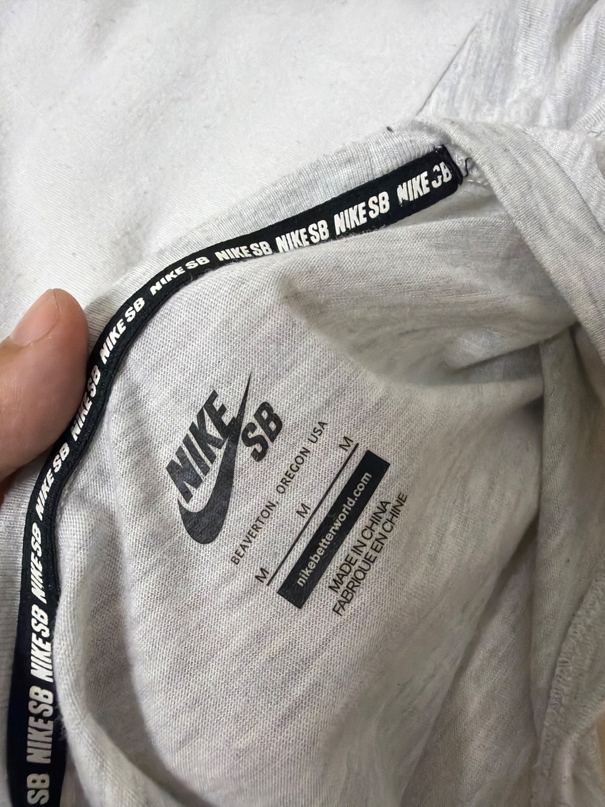 Nike SB Camiseta Bolsillo Bicolor Gris Streetwear — foto 6