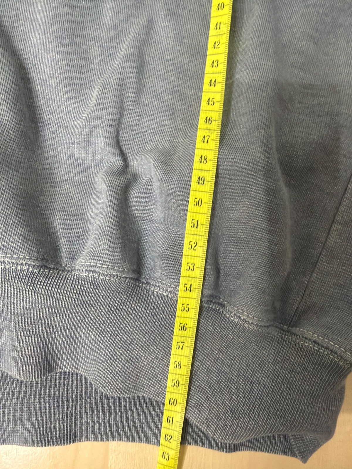 Sudadera Champion Vintage Manga Corta con Capucha Gris (Estilo Grunge/Distressed) — foto 6