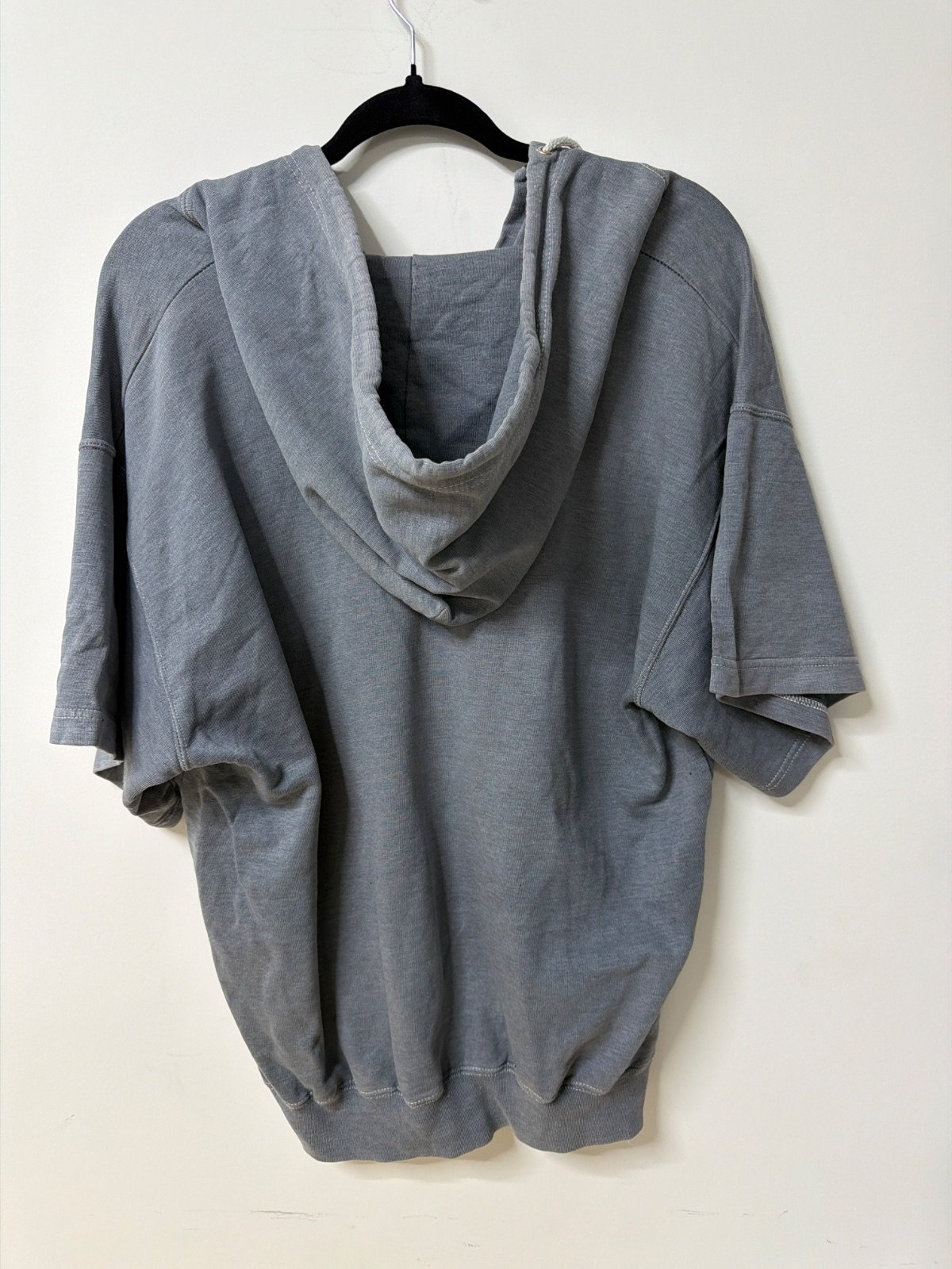 Sudadera Champion Vintage Manga Corta con Capucha Gris (Estilo Grunge/Distressed) — foto 3