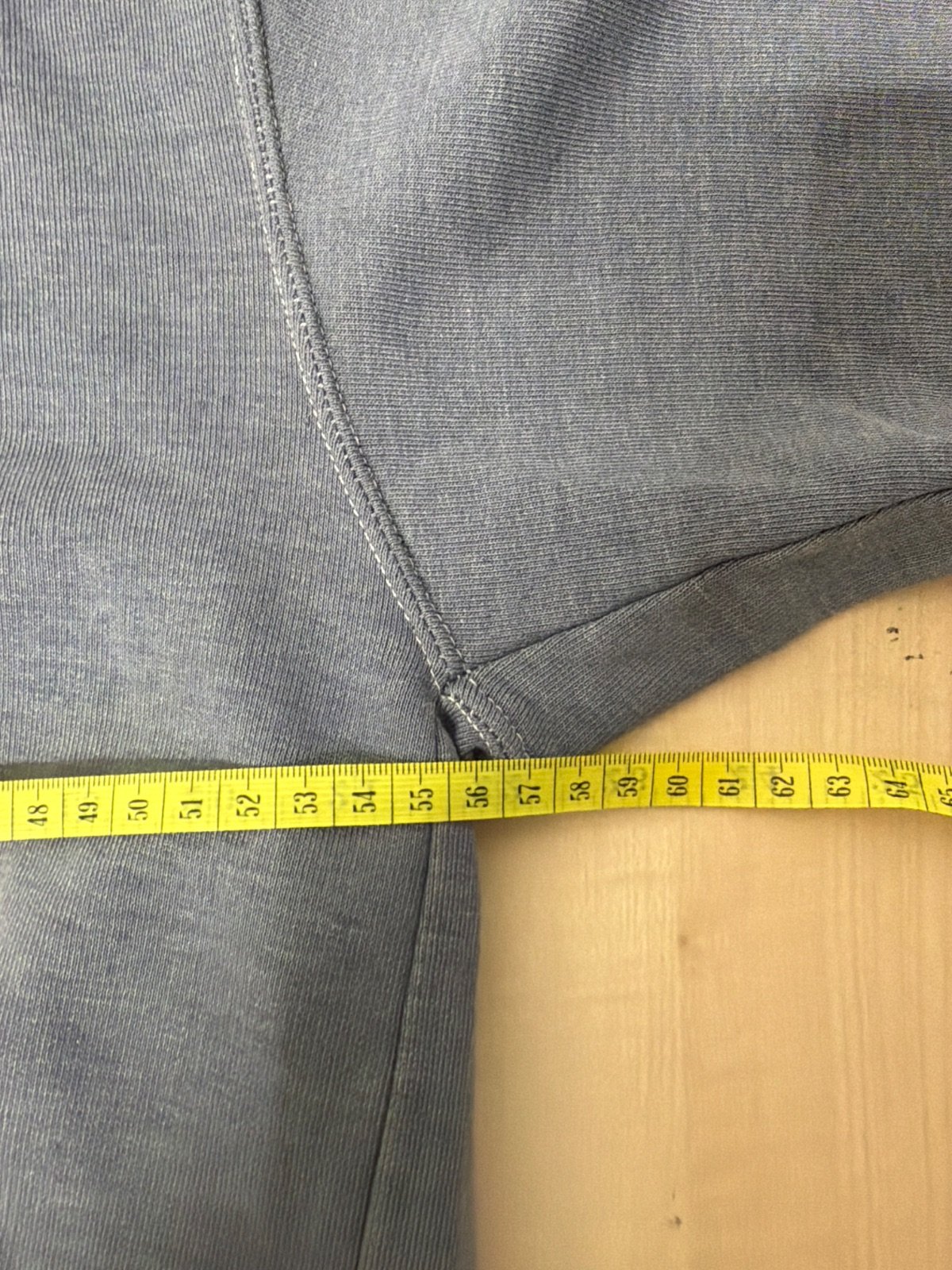 Sudadera Champion Vintage Manga Corta con Capucha Gris (Estilo Grunge/Distressed) — foto 4