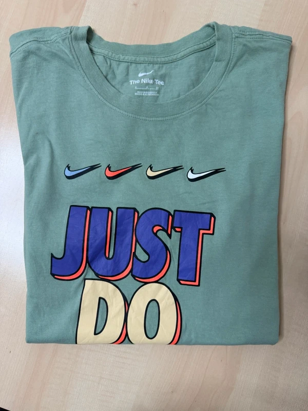 Camiseta Nike Just Do It Verde Salvia Talla S | The Nike Tee Graphic Swoosh — foto 4